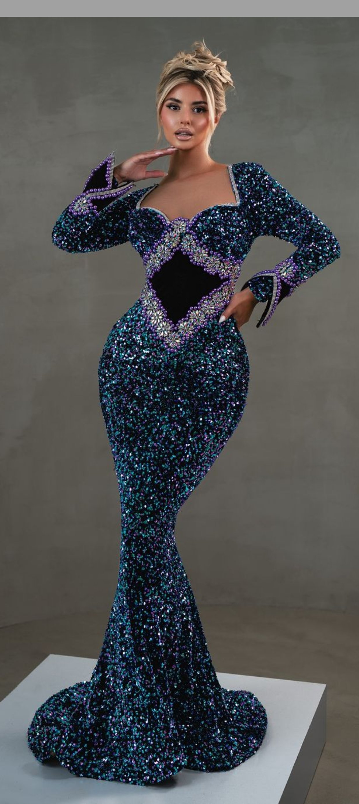 BG-GOWN-085