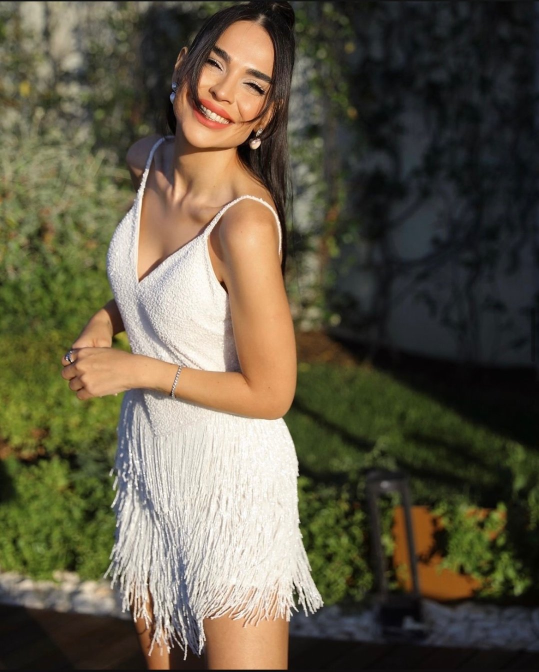 BG-GOWN-105
